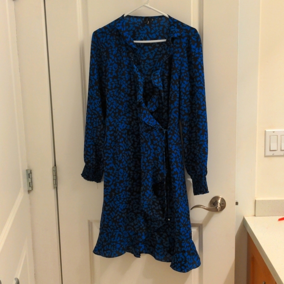 Vero Moda Blue and Black Wrap Dress - Picture 1 of 2
